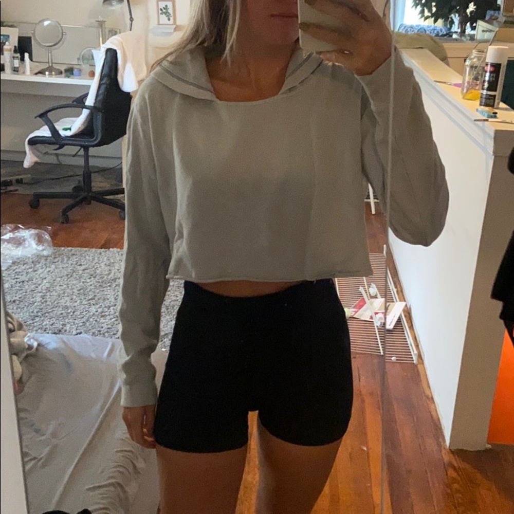 Cropped hoodie